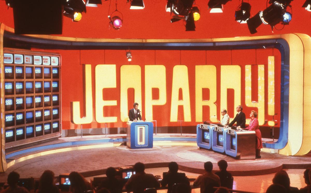 35 Years of the Jeopardy! Set J!Buzz